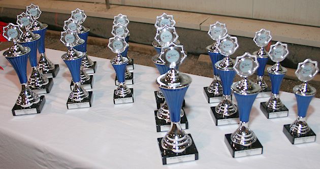 Die Pokale der Jugendhallenmeisterschaft